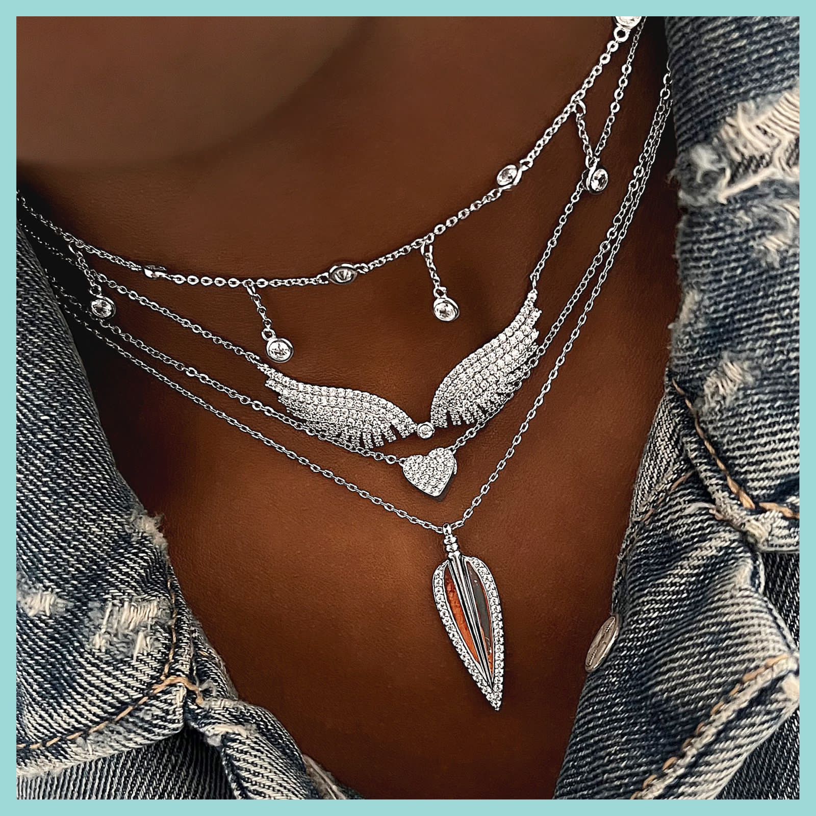 Ultime Feather Casual Necklace