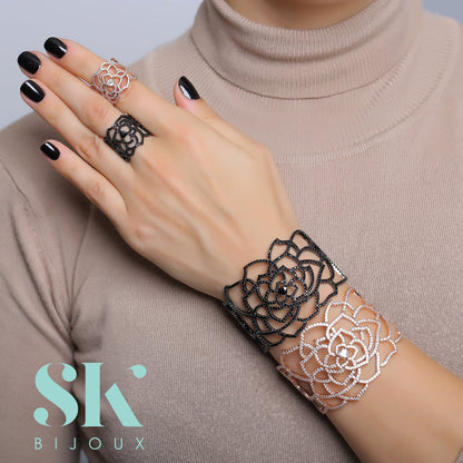 Daisy Stone Open Bangle Bracelet